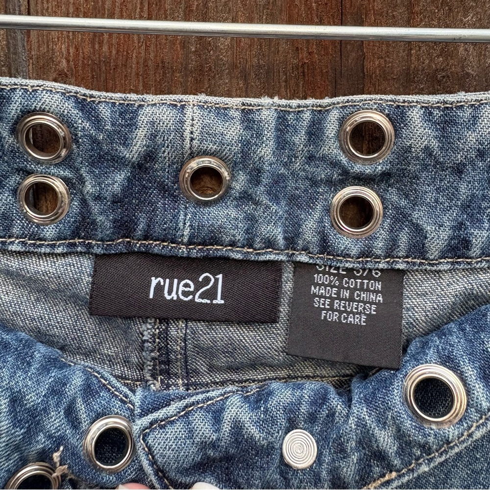 Rue21 Blue Flare Women's Jeans with Grommet Detail - Picture 5 of 5